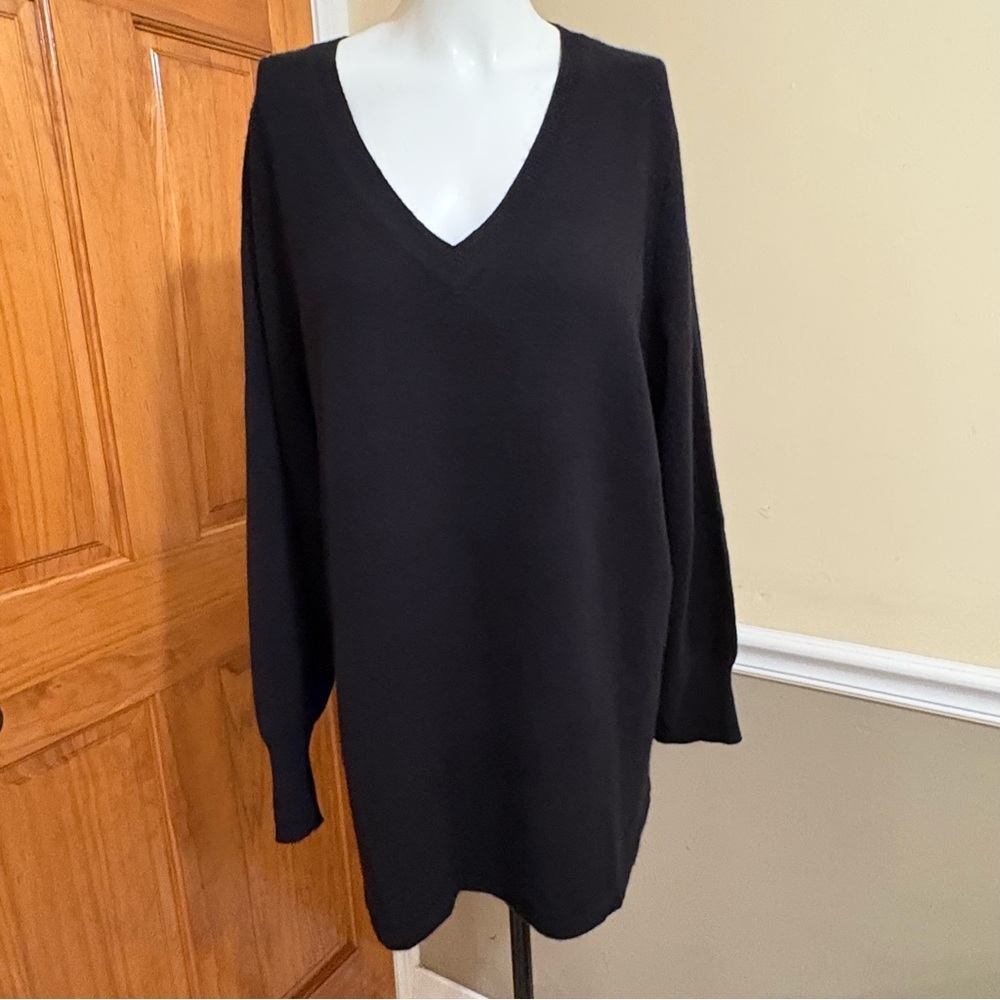 NWOT Precious Fibers Cashmere Women's V-Neck Black Sweater Sz.1X